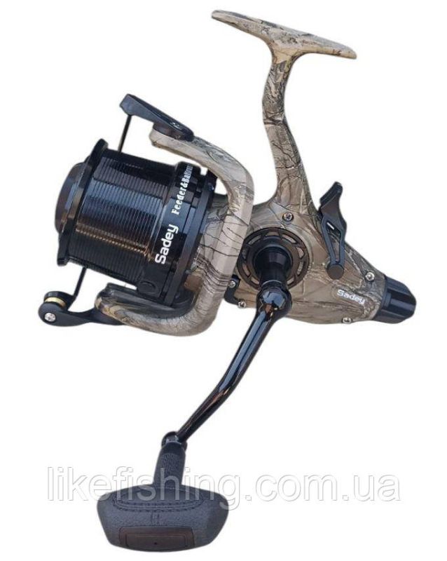 Котушка 8000 Feeder Baitrunner Camo Sadey 7+1BB