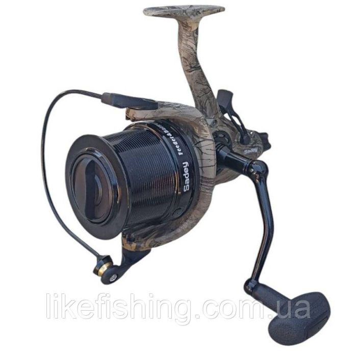 Котушка 8000 Feeder Baitrunner Camo Sadey 7+1BB
